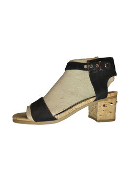 Madeline Glow Suede Sandals Size 7.5M